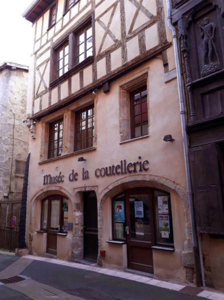 Le Medieval Thiers Exterior foto